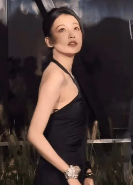 孫怡《頂樓》女主式穿搭被嘲：身材不像、氣質不行、哪都不像