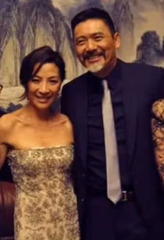 楊紫瓊帶小金人回港,吳君如甄子丹齊聚慶祝,67歲周潤發模樣大變