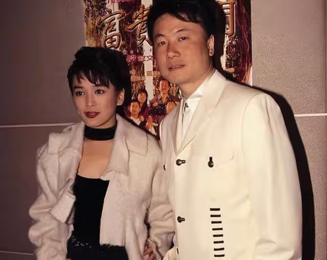 香港知名女星外形嚴重走樣，插足富商婚姻，與男友戀愛十年不結婚