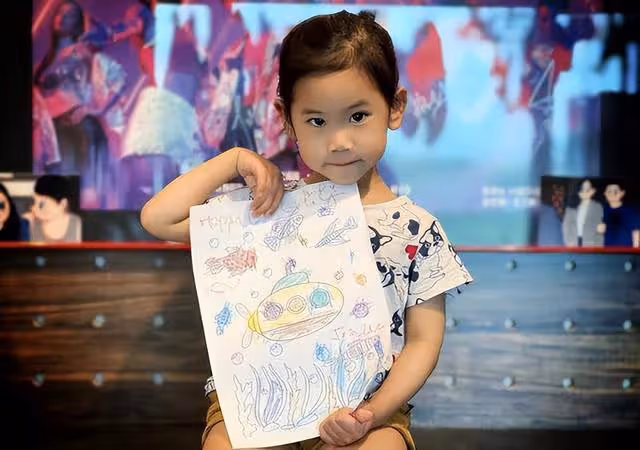TVB視後發文告別離巢作！劇集結局被指穿幫嚴重，四五秒換三雙鞋