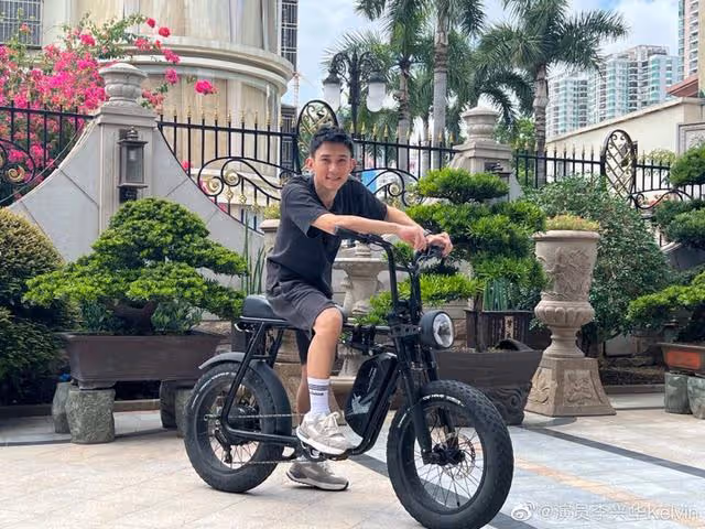 TVB離巢男星北上開店!親自開車送外賣毫無架子,曾續約遭拒絕