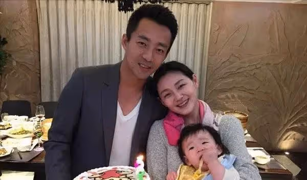 猝不及防的狗糧!汪小菲莊鍶敏榮獲全網祝福,女方身份不簡單!