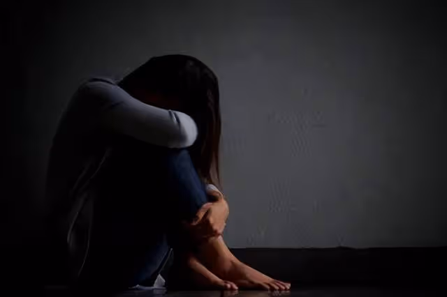 陳寶蓮29歲跳樓:到死都在愛著黃任中,自殺真相是否與黃任中有關