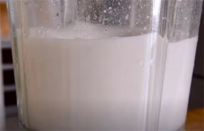 教你用碗蒸米糕，不用泡打粉，鬆軟香甜不粘牙，大米這樣做真好吃