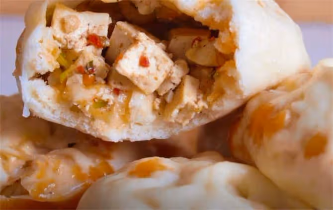 豆腐也能蒸包子，關鍵在調餡方法，香辣鮮美，這做法就是好吃