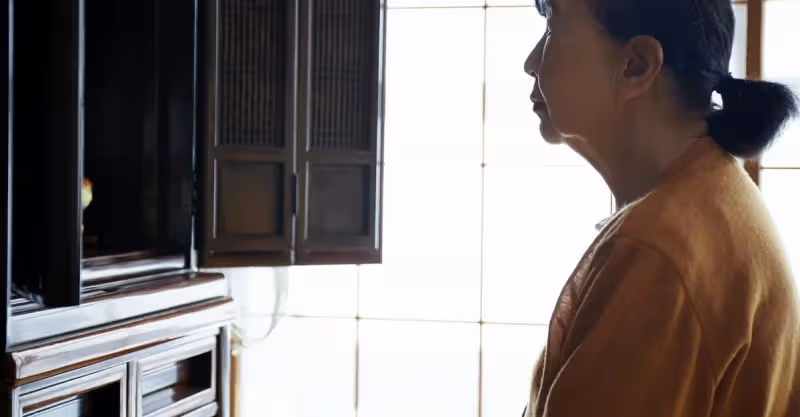 丈夫患癌去世後，讓我發現：在人性和利益面前，兒女也會變得無情