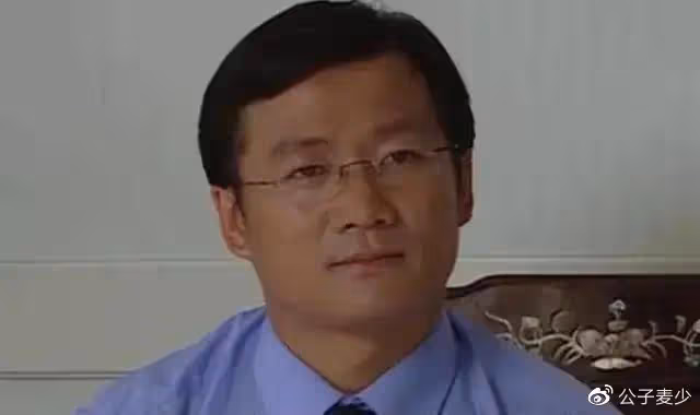 曝謝廣坤花巨資回老家蓋別墅!占農民地還滿臉囂張,態度引起眾怒