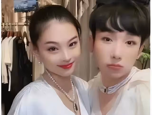 離職員工靠罵張蘭賺流量,張蘭靠罵大S走紅,果真一個團隊出來的