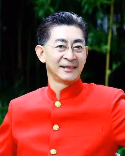 他是我國唯一一個擁有兩個合法身份證的人，他名字的由來你知道嗎