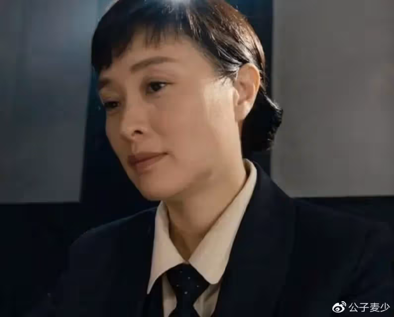 《薄冰》:躲過了彭冠英陳鈺琪,我卻被50歲女三號給驚艷了