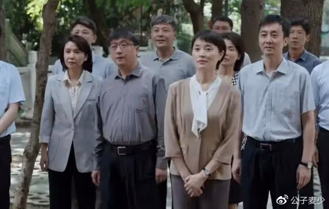 《薄冰》:躲過了彭冠英陳鈺琪,我卻被50歲女三號給驚艷了