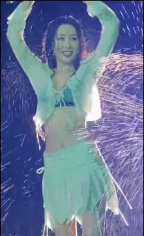 宣美泰國潑水節,過於賣力過於拼,水槍強度大到當場翻臉的程度?
