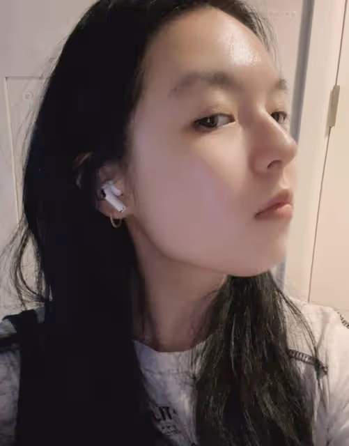 李詠女兒曬自拍,法圖麥越長越像父親,母女同在美國還線上對話