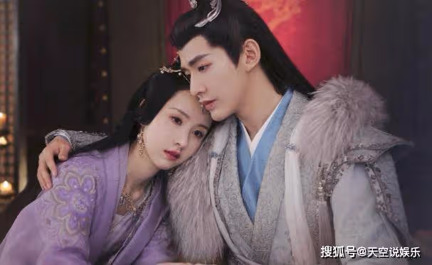 《長月燼明》看到桑酒為愛成魔後,才懂葉冰裳的自私有多精明