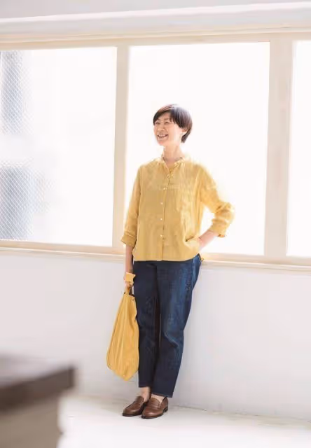 建議奔五奔六的女人：衣不緊身、裙不上膝、頭髮不亂披，美得優雅