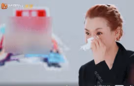 她愛過11個男人，還曾倒貼，如今穿19元地攤貨，不婚無子很快樂