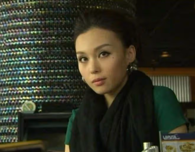 恭喜!TVB選美冠軍生二胎,嫁內地富商4年生2子,豪門地位穩固