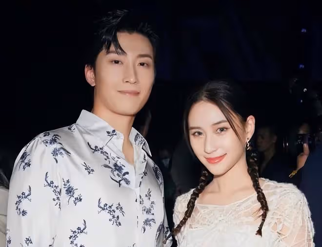 竇驍:巴厘島打點婚禮布置,港媒曝他請120名保安,護何超蓮安全