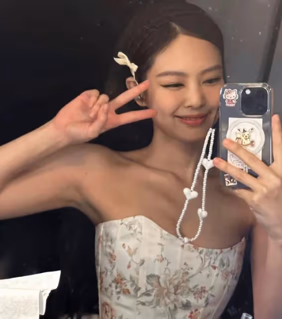 出乎意料,智秀出了solo後,意難平的居然是jennie粉絲