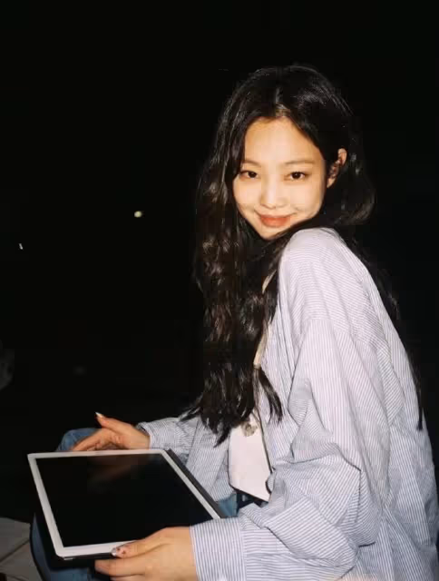出乎意料,智秀出了solo後,意難平的居然是jennie粉絲
