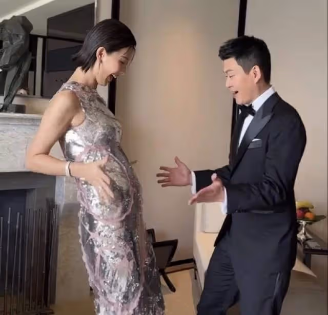 恭喜!香港知名女星突然宣布懷二胎,未婚先孕嫁豪門,住過億豪宅
