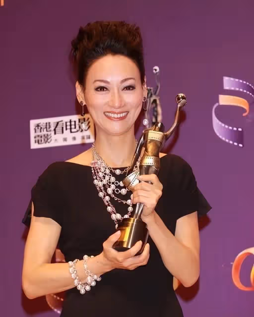 自認貪婪!港知名女星想奪金雞獎沖三金影后,網友:她夠格說這話