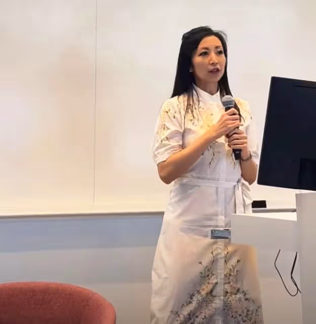 林徽因40歲曾孫女近照曝光,繼承曾祖母高顏值,名校畢業氣質出眾
