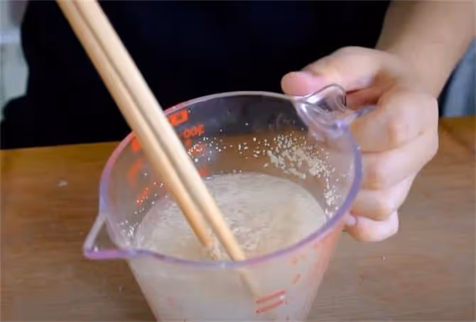 自製鬆軟麵筋塊，不費力洗面，200克麵筋粉能做1鍋，全家都吃不完