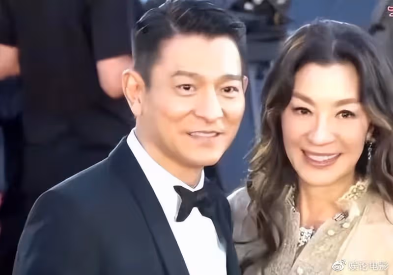 香港金像獎紅毯,楊紫瓊和劉德華同框,華仔想和楊紫瓊演愛情戲