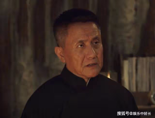 《無間》花向雨被幽靈組織追殺，臨終一句話揭露真相，閃官真沒有人性