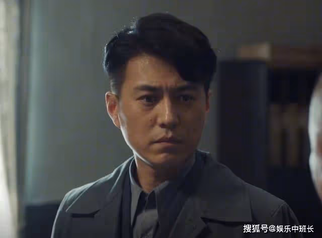 《無間》花向雨被幽靈組織追殺，臨終一句話揭露真相，閃官真沒有人性