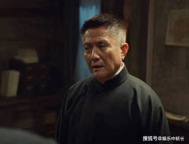 《無間》霍飛殺死閃官囚禁牧溪鶴，得知他隱藏身份後，陸風驚出冷汗