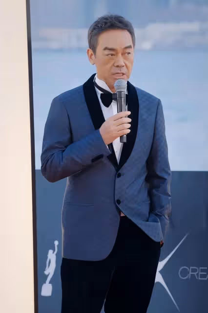 第41屆金像獎女明星生圖:梁洛施穿蝴蝶裙,梁詠琪和莫文蔚優雅