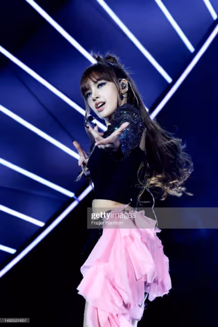 BLACKPINK刷新科切拉紀錄,12萬現場觀眾,2.5億在線觀眾引熱議