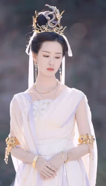 孫珍妮憑《長月》火了,漲粉超過陳都靈,早期照片曝光顏值變化大
