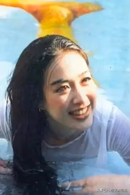 52歲的鐘麗緹直播痛哭,當年的「美人魚」怎麼淪落到如此地步