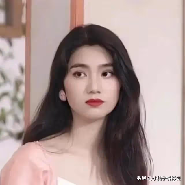 52歲的鐘麗緹直播痛哭,當年的「美人魚」怎麼淪落到如此地步