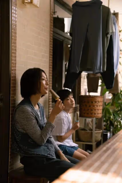 51歲鄭秀文含淚封后,陪跑23年,當紅時隱退,復出還是敢拼的港女