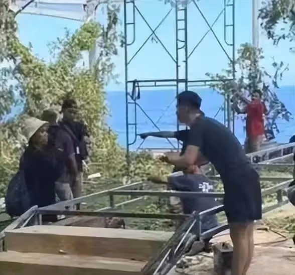 竇驍何超蓮婚禮伴手禮曝光:護膚品香水均是奢牌,禮盒總價值上萬