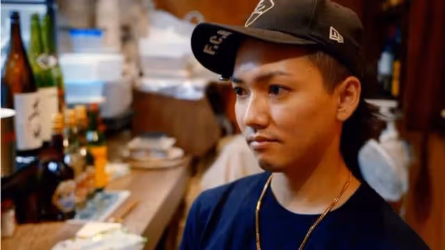 猥瑣老頭玩弄無辜美少年,深扒日本娛樂圈令人作嘔的風流韻事!