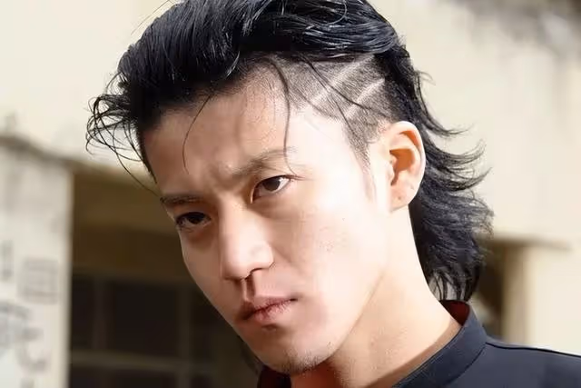 猥瑣老頭玩弄無辜美少年,深扒日本娛樂圈令人作嘔的風流韻事!