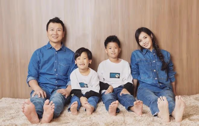 44歲侯佩岑慶祝結婚12周年，罕曬全家福甜蜜示愛老公：謝謝你娶我