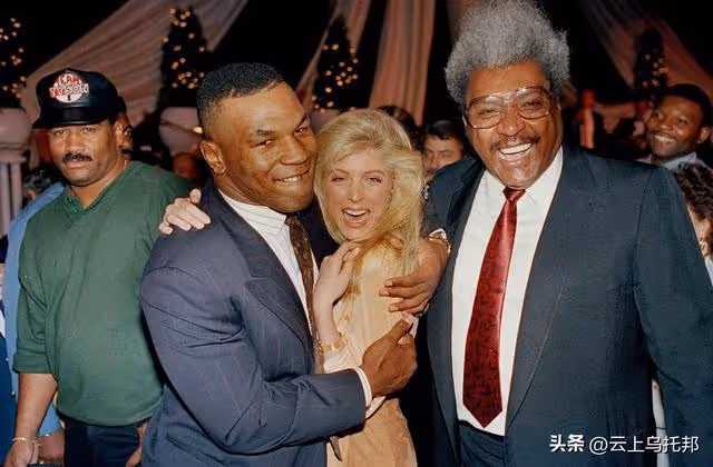 1992年拳王泰森入獄:與漂亮女獄警交往,並趁天黑私會