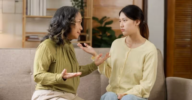 月子裡，婆婆打了兒媳一耳光，等到孩子滿月，兒媳果斷選擇離婚