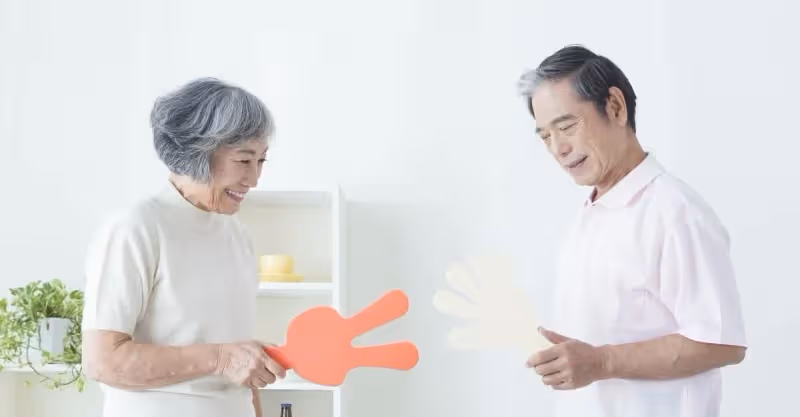我有兩套房，再婚老伴住我家，一年後他兒子結婚，他想向我借套房