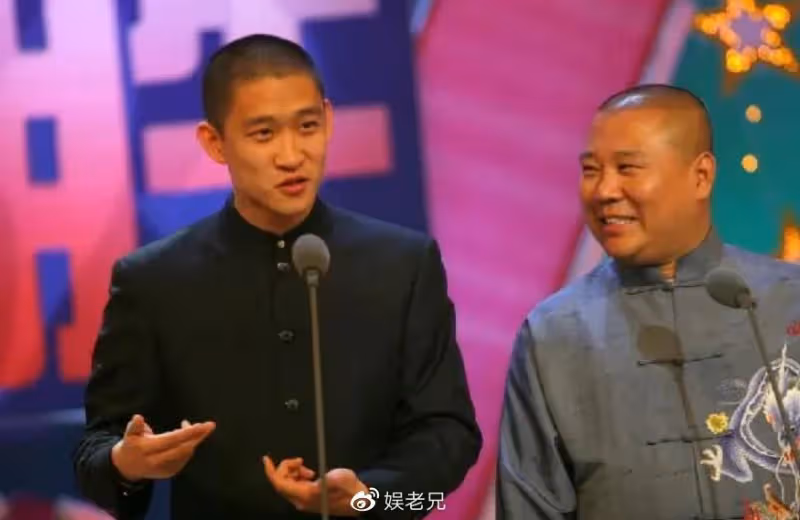 拉來劉雲天提升人氣,曬郭德綱簽名扇子,曹雲金想回德雲社了?
