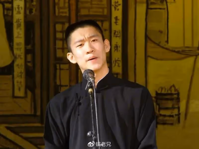 拉來劉雲天提升人氣,曬郭德綱簽名扇子,曹雲金想回德雲社了?