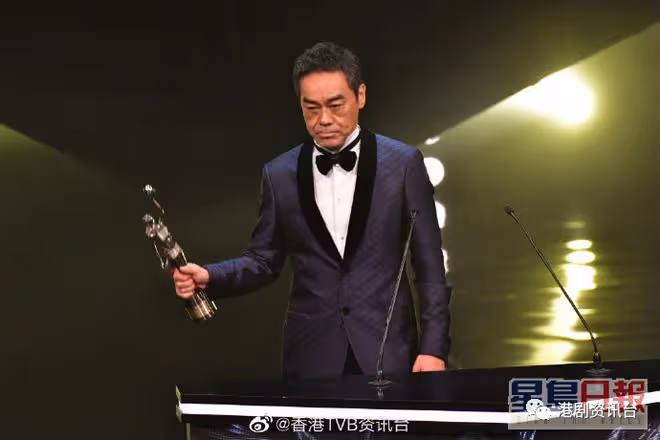 郭藹明神隱不見了?劉青雲稱太太一直有陪只未有露面 堅拒讓獎給吳鎮宇