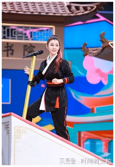 古代君王遠征西域的原因,盤點娛樂圈西域美女,看完你就明白了