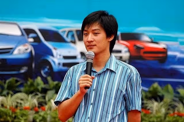 《等著我》主持人舒冬:是暖男也是北大學霸,如今愛情事業雙圓滿